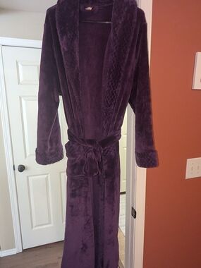Plush Long Purple Women's Robe - Luxurious Cozy Wrap